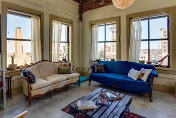 Open floor plans with 10.5'-11' Ceilings